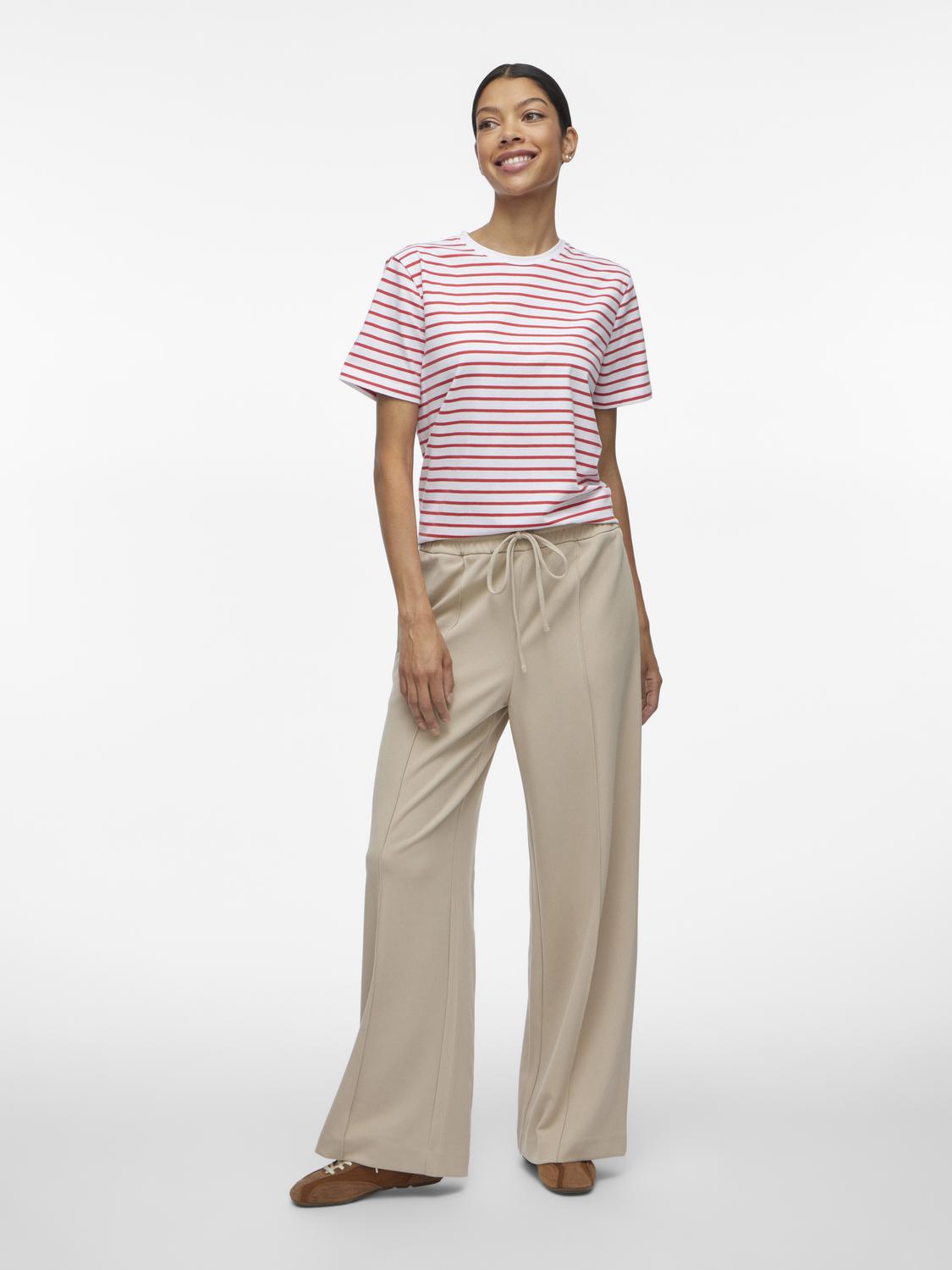 model_shot-front_full